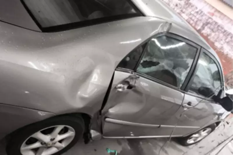 Motorista foge após acidente com carro carregado de 241 quilos de drogas em Ponta Porã