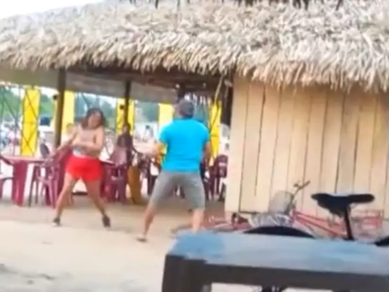 Mulher é indiciada por homicídio após matar idoso com canivete em praia do Acre