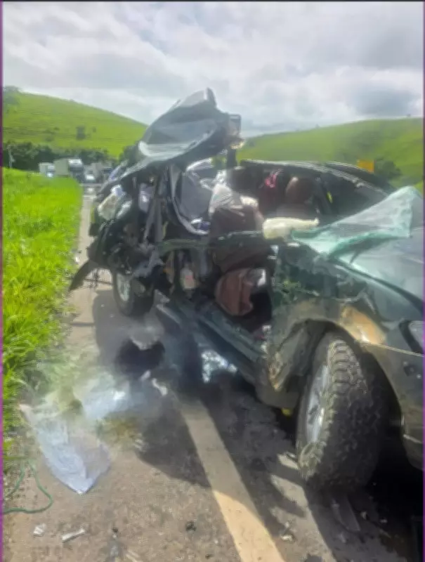 Mulher morre em colisão entre duas carretas e carro na BR-393, em Três Rios