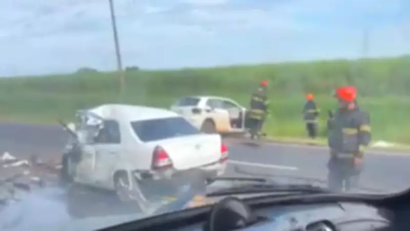 Mulher morre em colisão frontal na SP-425 em Olímpia; outras duas vítimas são socorridas