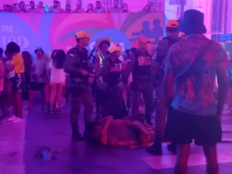 Mulher se agarra a companheiro algemado para impedir prisão no Carnaval do Recife