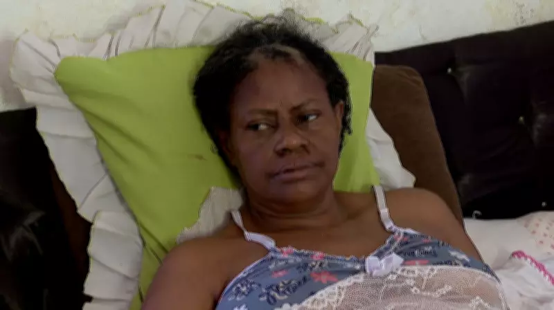 Mulher sobrevive após ser atingida por árvore que tombou em Ribeirão Preto