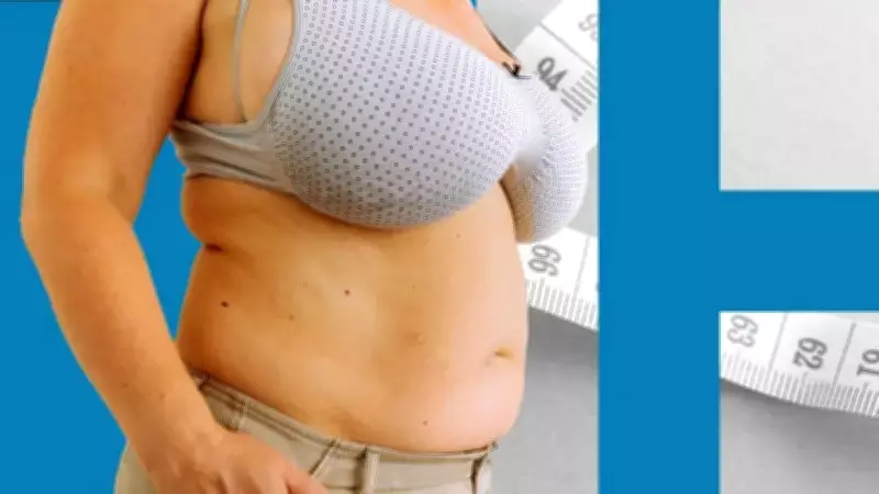 Mulheres com seios grandes enfrentam dores crônicas e buscam cirurgia de redução