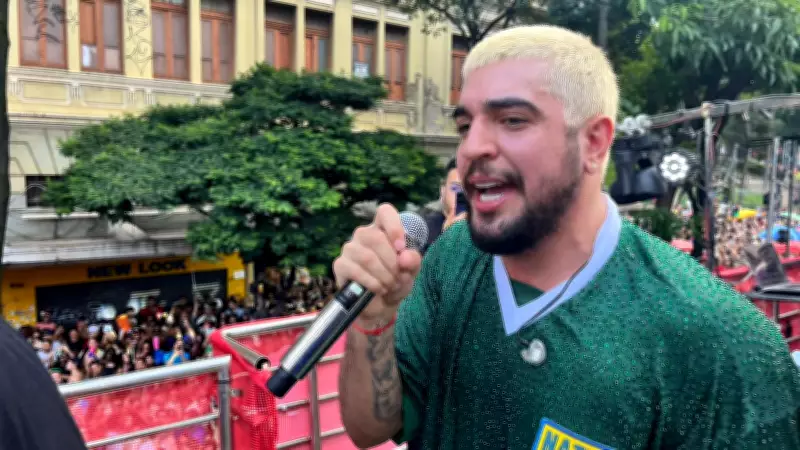 Nattan brilha no carnaval de BH com apresentação no Bloco Desmantelo