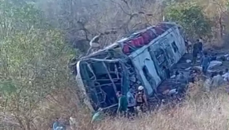 Ônibus com romeiros capota em Alagoas: 15 mortos e feridos após romaria no Ceará