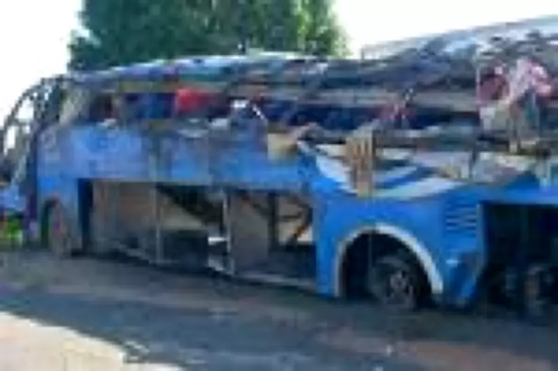 Ônibus com trabalhadores rurais tomba e deixa seis mortos na BR-153, em Marília, SP