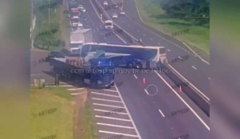 Ônibus desgovernado em manutenção de freios interdita Raposo Tavares em Regente Feijó