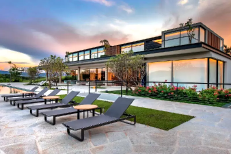 O Custo Oculto do Luxo: Entenda os Gastos Extras na Decoração de Imóveis de Alto Padrão