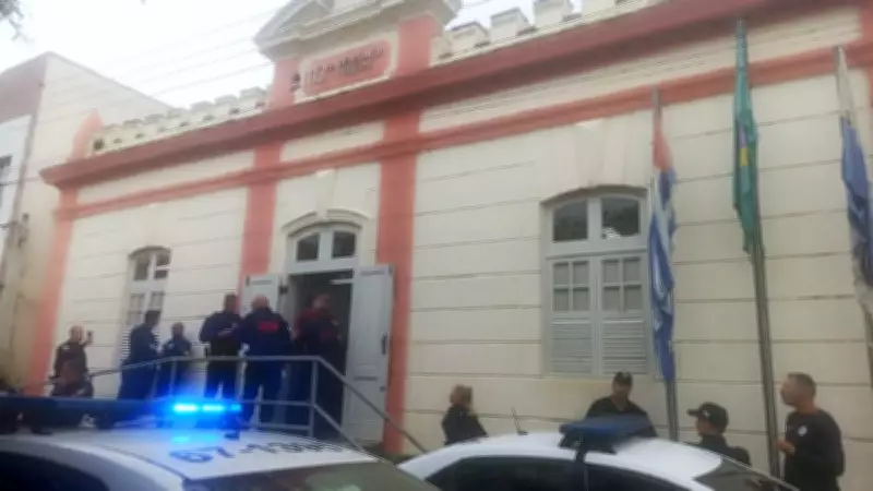 Operação Cash Flow prende 21 e apreende 3 menores do Comando Vermelho em Carmo