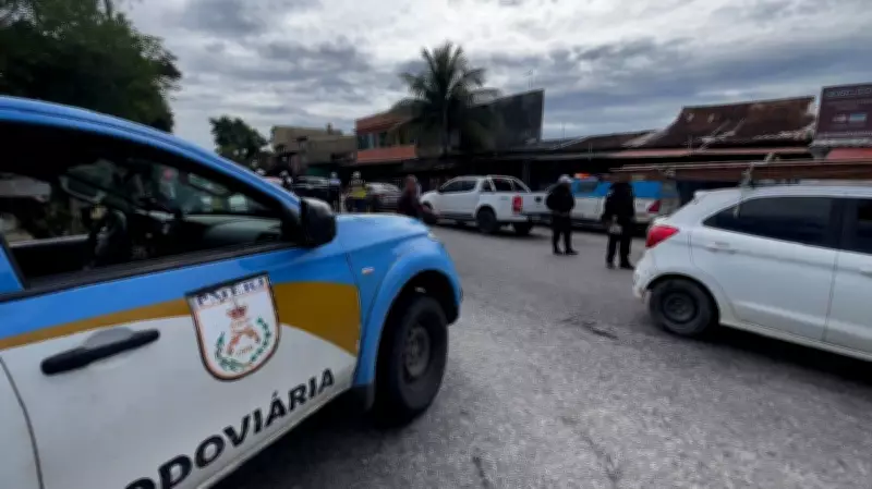 Operação conjunta flagra 23 veículos em transporte clandestino na Baixada Litorânea