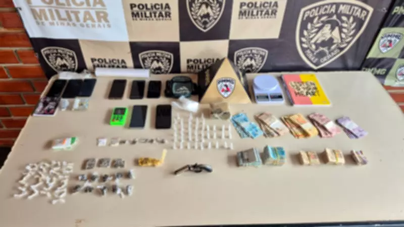 Operação da PM prende oito por tráfico e apreende R$ 27 mil, arma e aves silvestres em MG