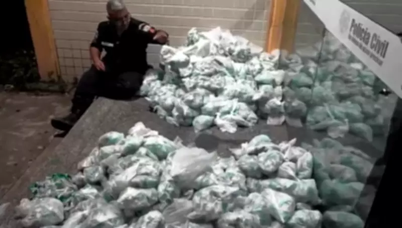 Operação policial apreende R$ 1 milhão em drogas e prende dois traficantes em Rio das Ostras