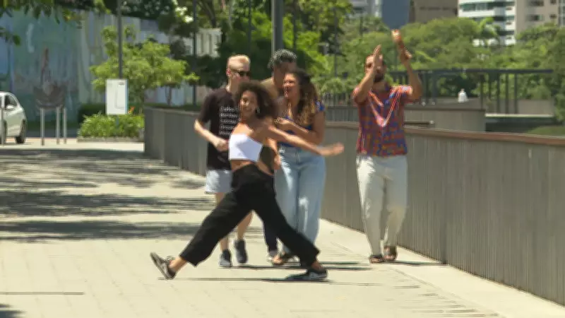 Orquestra Malassombro renova o frevo com fusão de ritmos e homenagens à tradição pernambucana