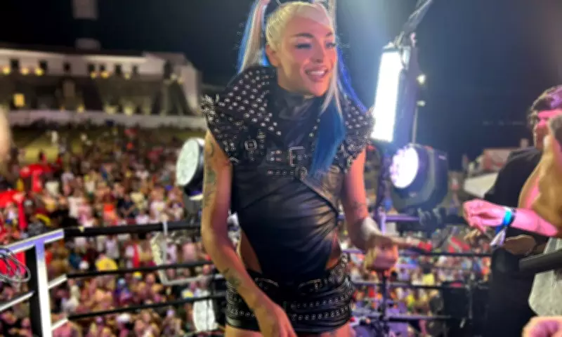 Pabllo Vittar celebra diversidade no carnaval de Salvador com look ousado e discurso inclusivo