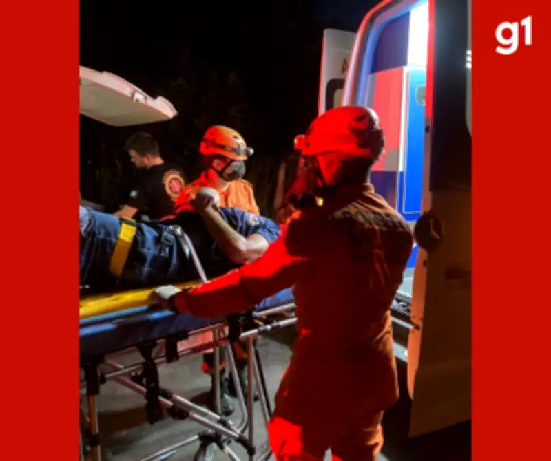 Paciente morre após ambulância capotar em acidente com carreta na BR-070 em Barra do Garças