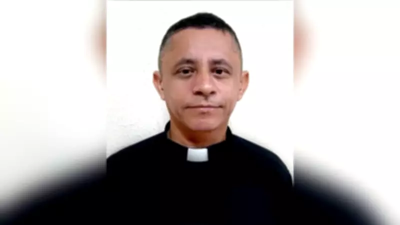 Padre é denunciado por transfobia após falas em missa no Ceará; polícia investiga
