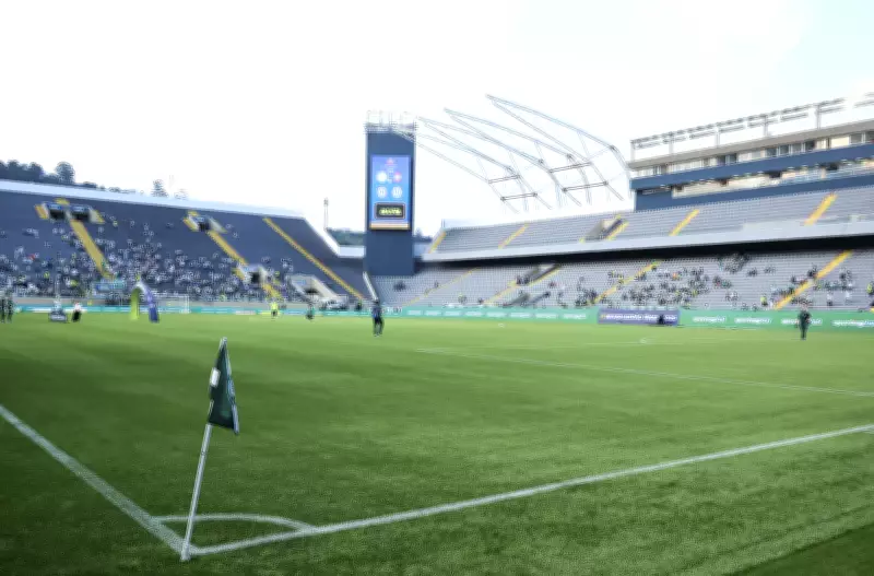 Palmeiras x Vitória: onde assistir, horário e escalações do Brasileirão