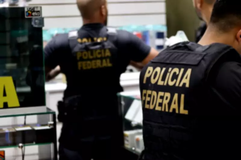 Paraguai entrega foragido do 8 de Janeiro à Polícia Federal em Foz do Iguaçu