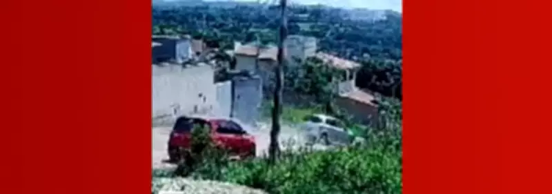 Perseguição policial termina com capotamento e apreensão de drogas em Bocaiuva