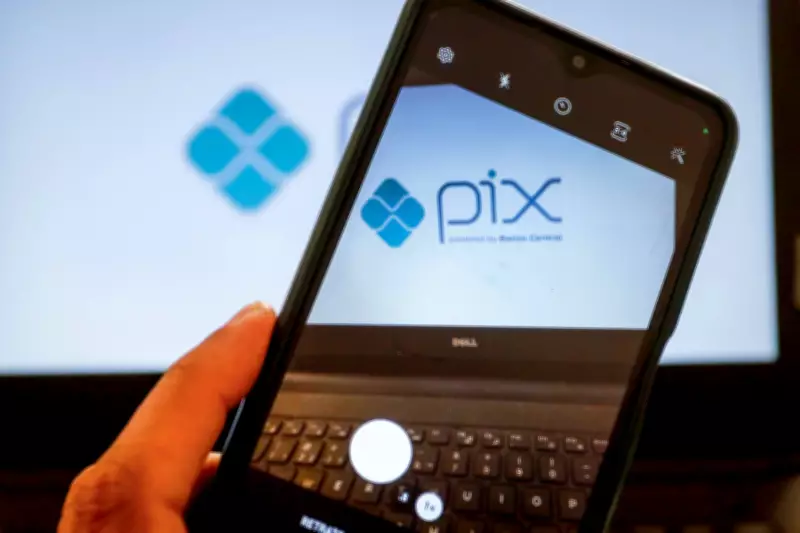PIX apresenta instabilidade em 8 bancos no sábado pré-carnaval