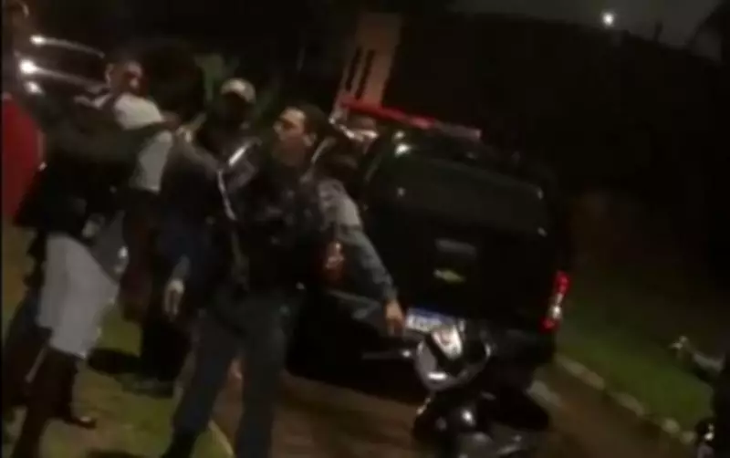 PMs são flagrados agredindo entregador em São Luís; vídeos mostram violência policial