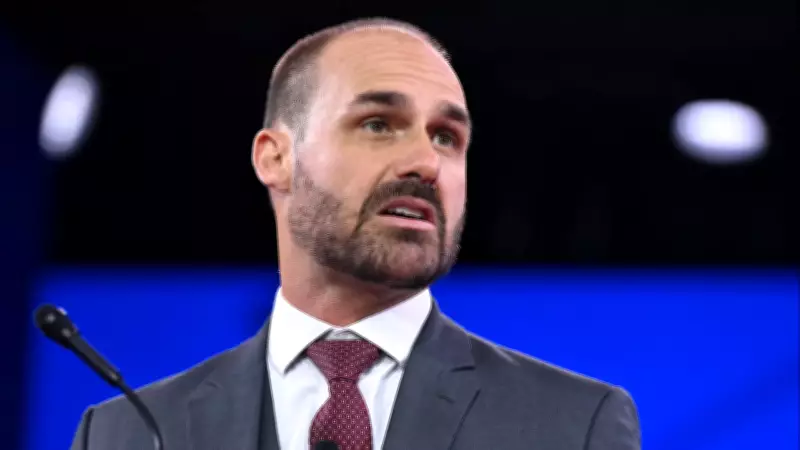 Polícia Federal afasta Eduardo Bolsonaro de cargo por faltas injustificadas