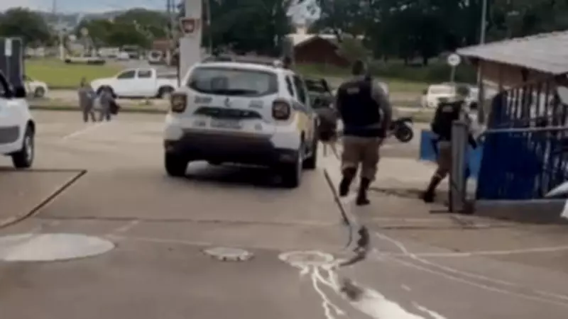 Policial Militar leva 5 pontos na cabeça após ser atingido por porta de viatura em perseguição em Patrocínio