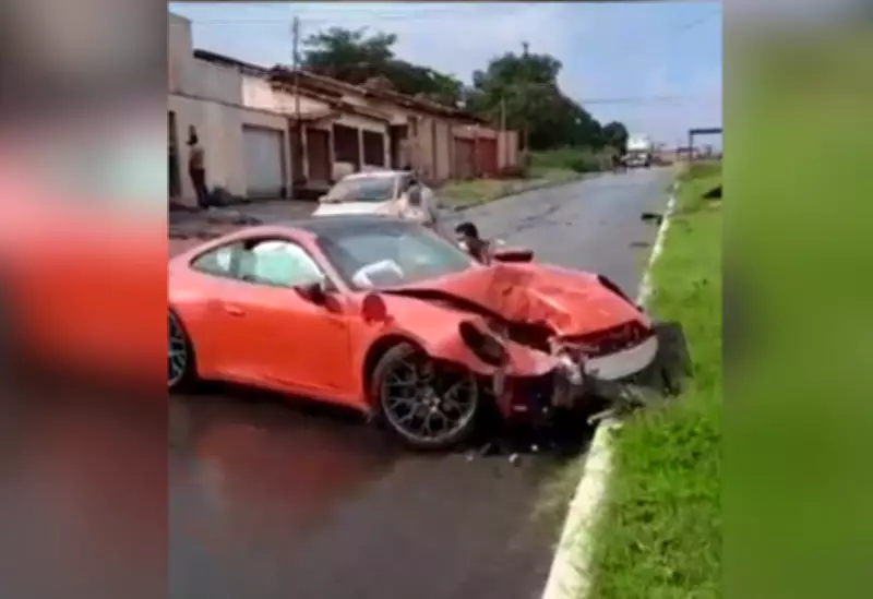Porsche de R$ 700 mil perde controle e bate em poste em Araguaína, gerando prejuízo milionário