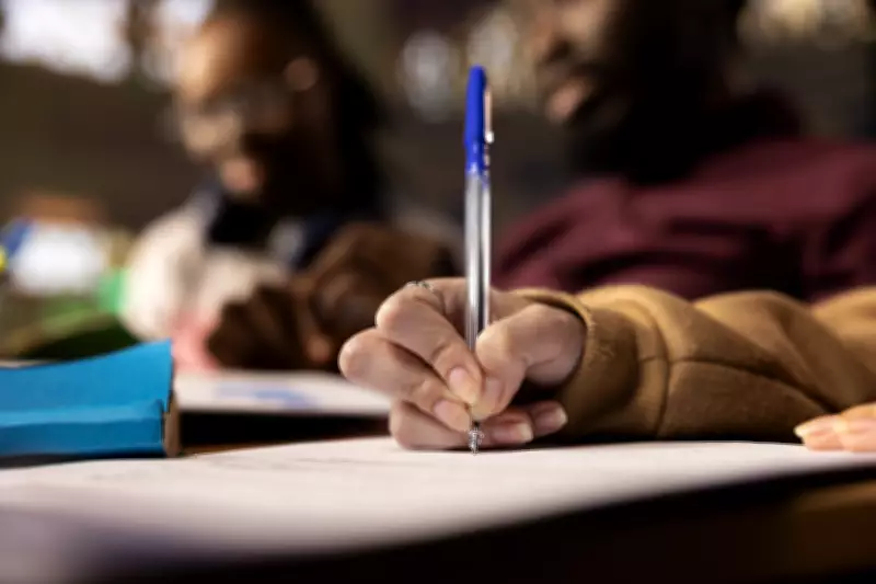 Prefeitura de São Bento abre concurso com 120 vagas para professores do EJA