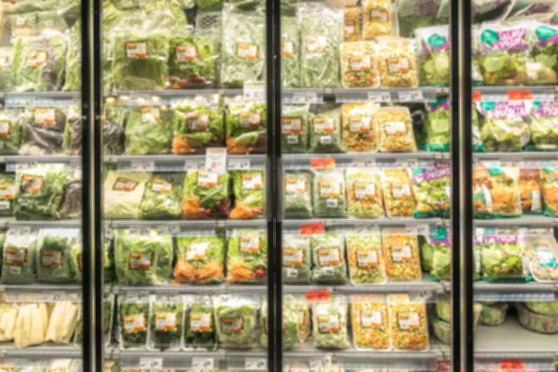 Produto vencido dá direito a outro de graça? Especialista explica lei e caso em Joinville