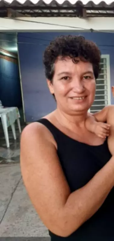 Professora de 51 anos é assassinada a tiros por ex-marido em Cuiabá