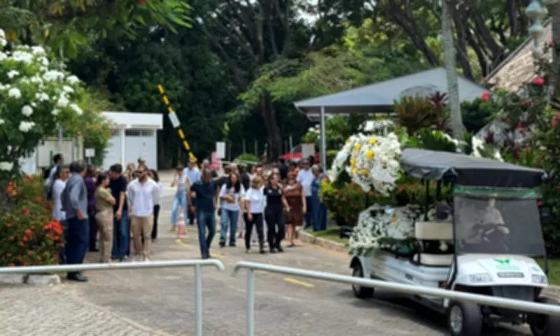 Professora universitária é assassinada a facadas por aluno em sala de aula em Rondônia
