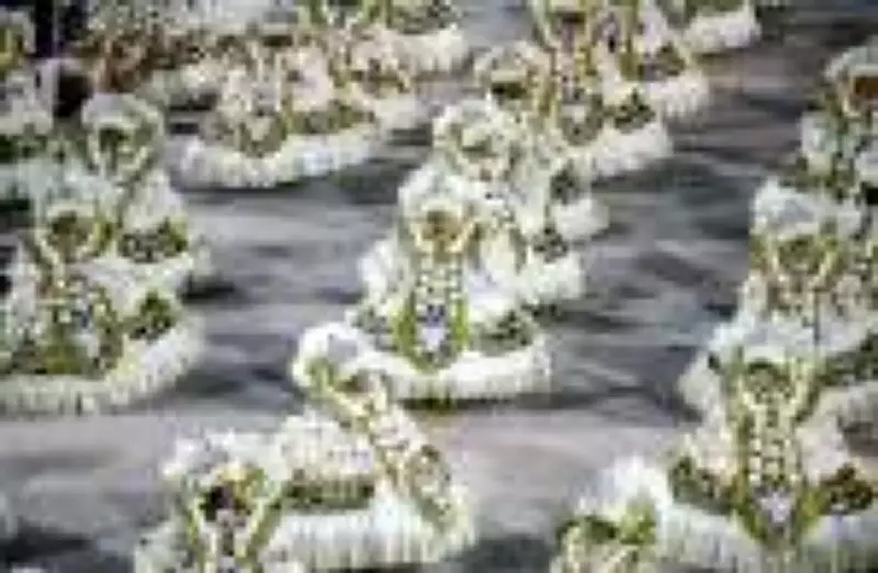 Proibição de homens na ala das baianas na Sapucaí: tradição, regulamento e polêmica