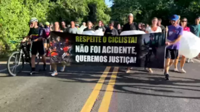 Protesto por justiça após atropelamento fatal de ciclistas em Três Coroas, RS