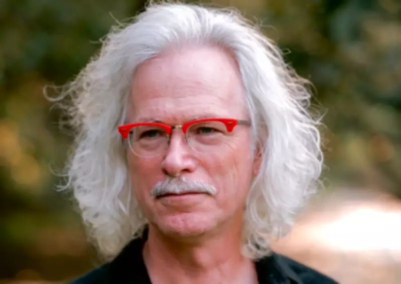 Psicólogo revela o 'definhamento' e sociólogo oferece 5 'vitaminas' para combater o mal-estar pós-pandemia