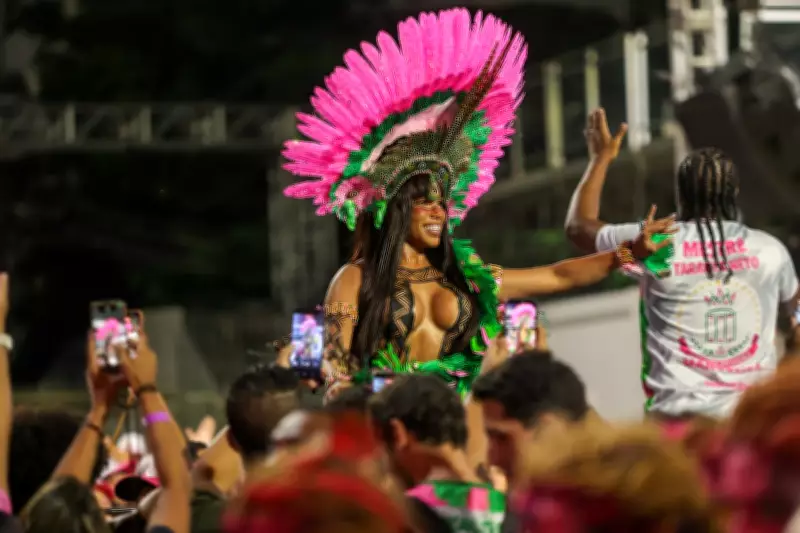 Rainha da Mangueira revela preparação intensa para o Carnaval: água, ovo e batata