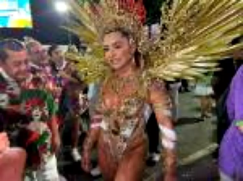 Rainha da Mocidade evoca feminismo de Rita Lee no desfile carnavalesco