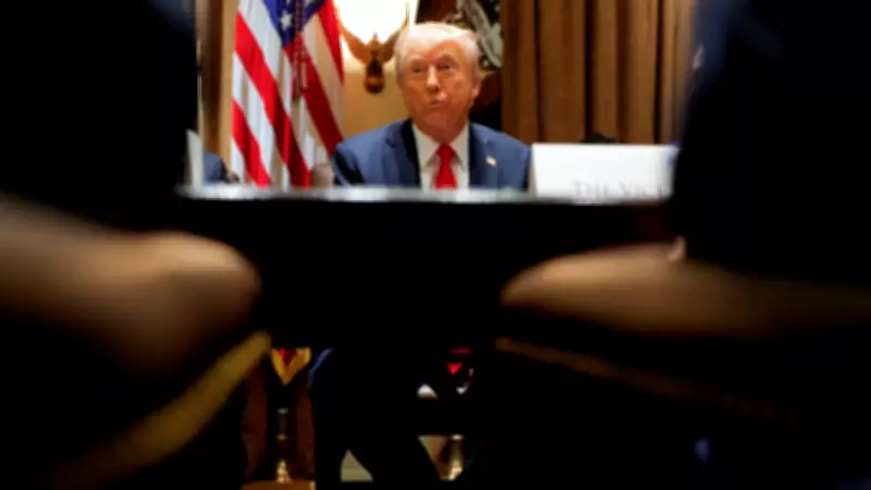 Receita Federal dos EUA vaza dados fiscais de milhares para imigração