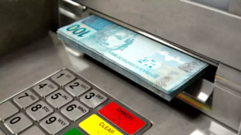 Renda domiciliar per capita do Brasil sobe para R$ 2.316 em 2025, aponta IBGE