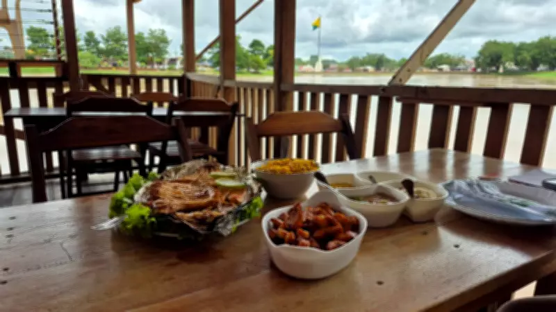 Restaurante Flutuante Malveira: Experiência Gastronômica e Cultural no Rio Acre