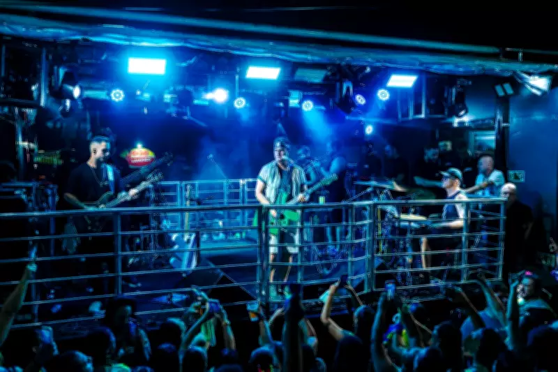 Ricardo Chaves comanda Bloco dos Atletas no Via Folia 2026 em João Pessoa