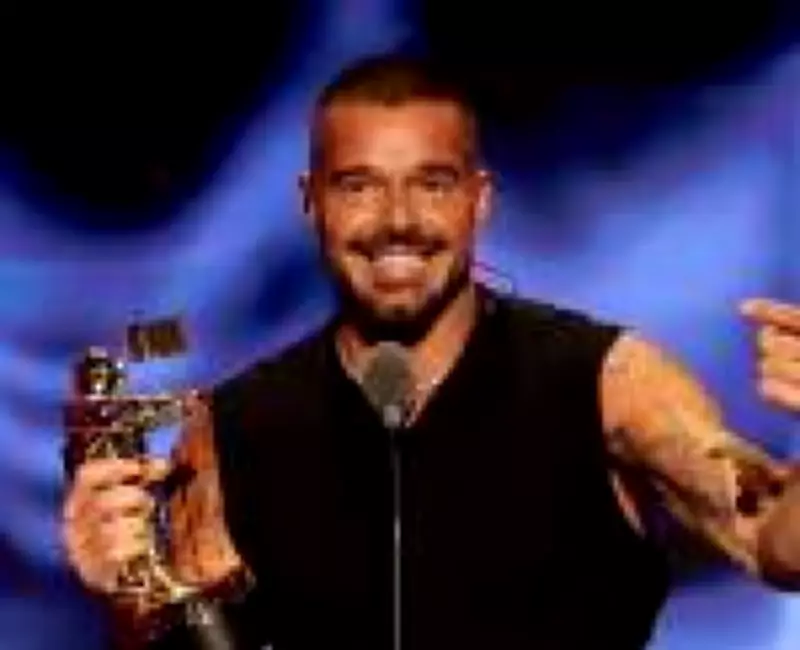 Ricky Martin brilha no Baile da Arara no Rio durante o Carnaval