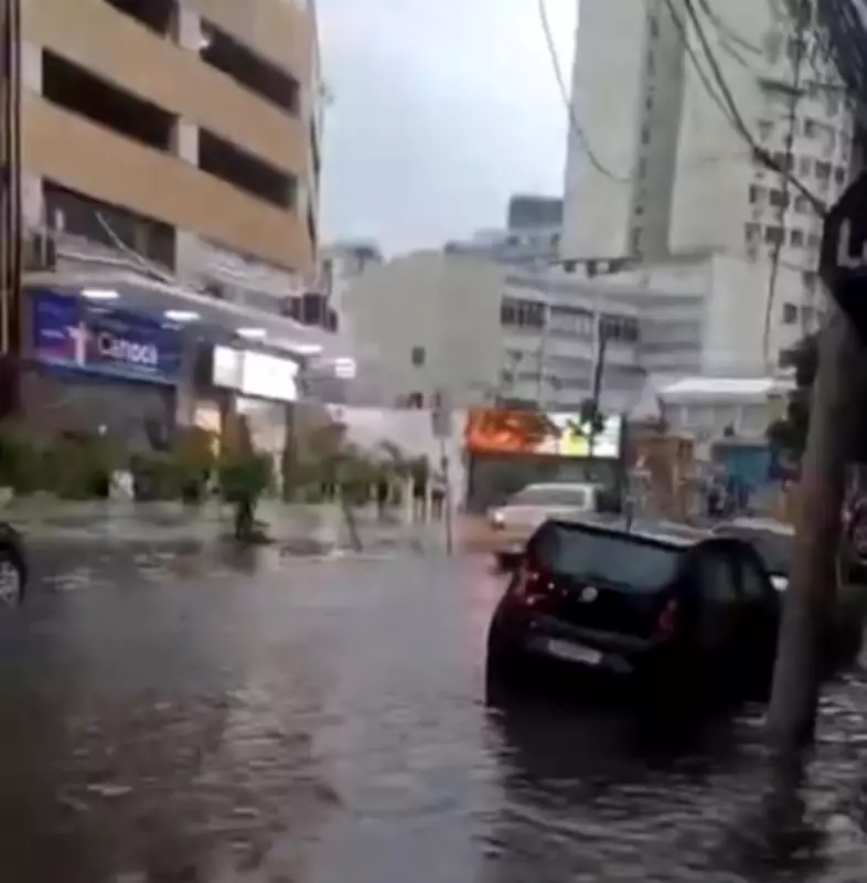 Rio de Janeiro em estágio 3 de atenção devido a chuvas fortes e alagamentos