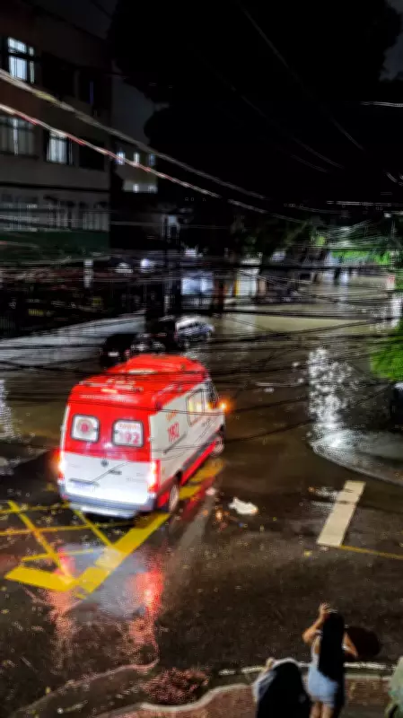 Rio de Janeiro registra chuva forte após dia de calor extremo; alagamentos na Ilha do Governador