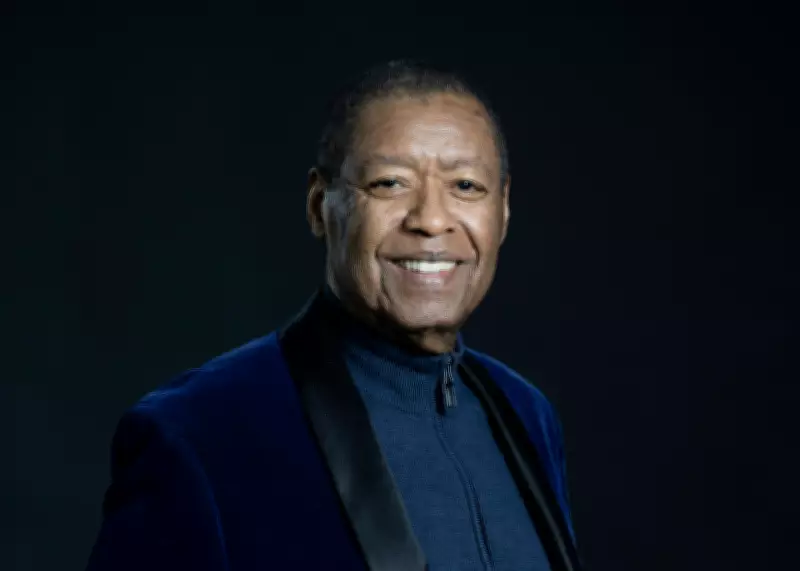 Ron Kenoly, ícone da música gospel, morre aos 81 anos