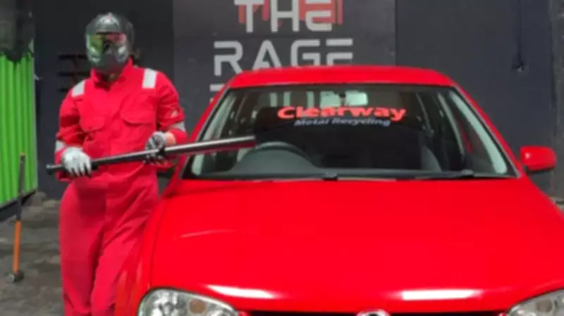 Salas da Fúria: Como Mulheres Encontram Alívio do Estresse Destruindo Objetos