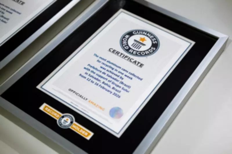 Salvador entra para o Guinness com recorde de reciclagem de latinhas durante o carnaval