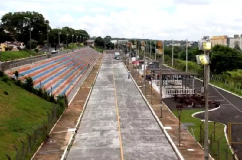 Sambódromo de Bauru, um dos primeiros do Brasil, completa 35 anos interditado por erosão