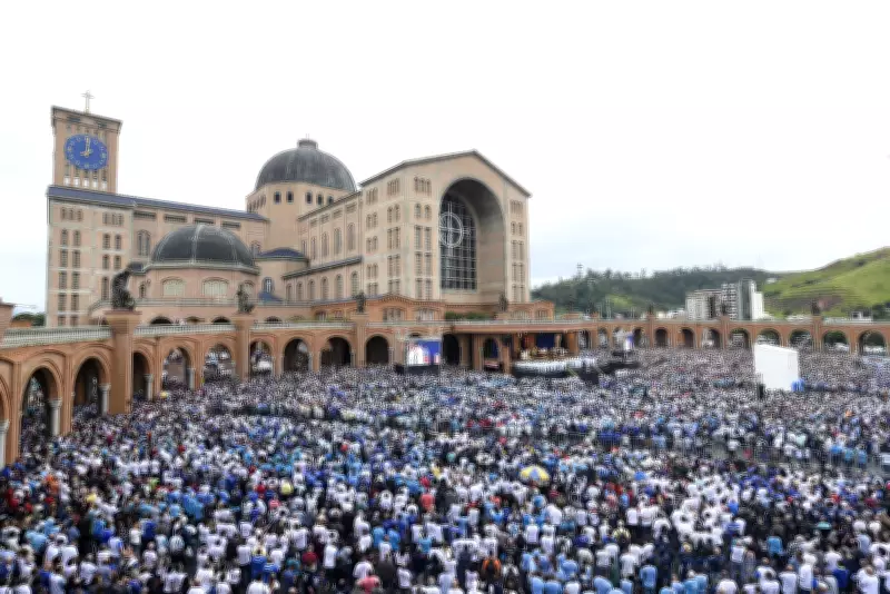 Santuário de Aparecida recebe 18ª Romaria do Terço dos Homens com milhares de fiéis