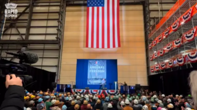 Secretário de Guerra dos EUA, Pete Hegseth, causa polêmica com discurso transfóbico e críticas à diversidade